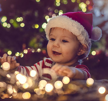 Ten vigilados los adornos navideños, sobre todo en los más pequeños. Algunos pueden causar alergias. 