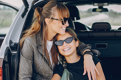 Los pediatras recomiendan encarecidamente que las gafas de sol de niños y adolescentes NO se adquieran en mercadillos